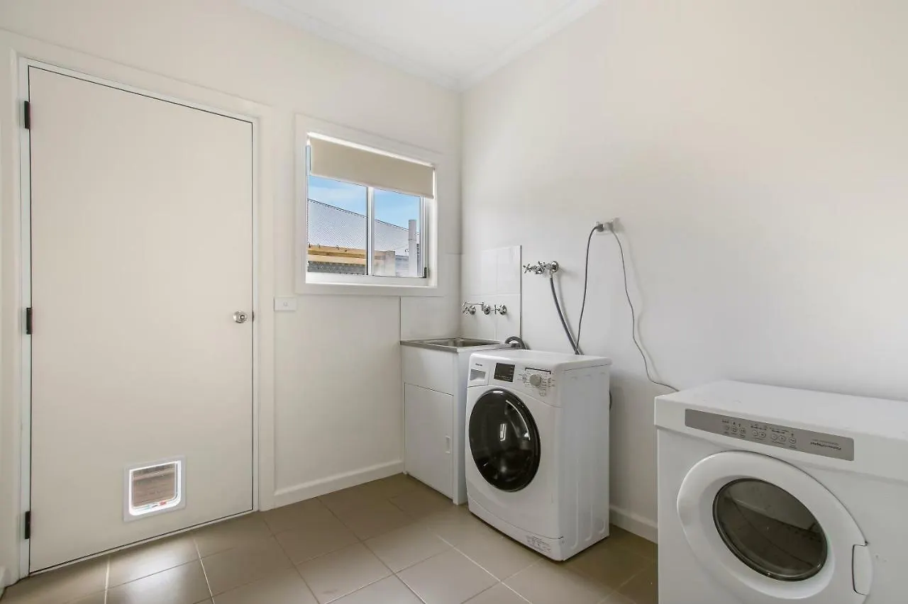 Holiday home 12 Echidna Grove Cowes