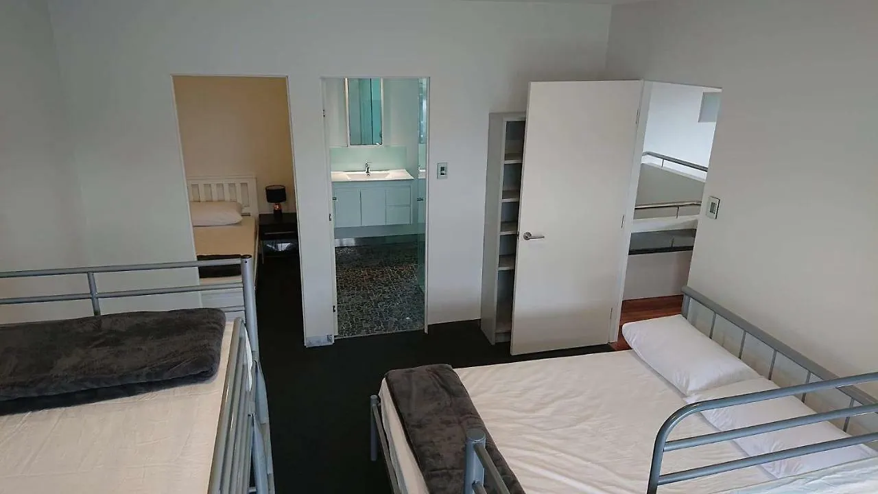 Holiday home Paradise Escapes - 001 Cowes