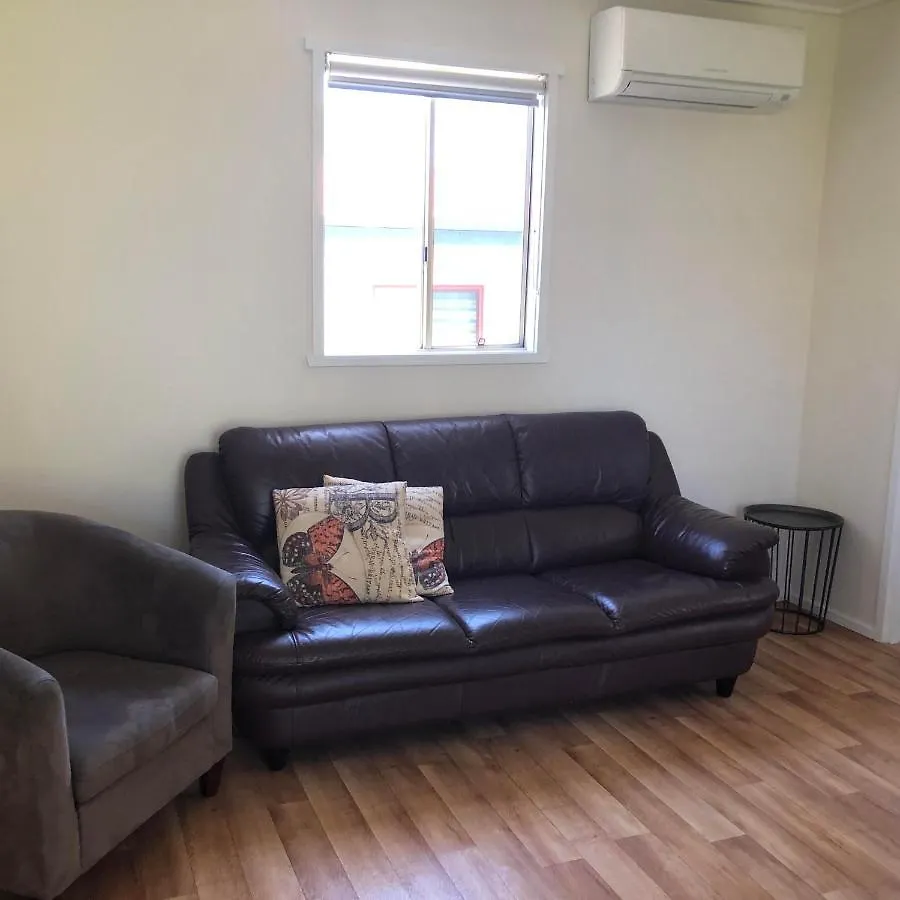 Amaroo Park Motel 3*