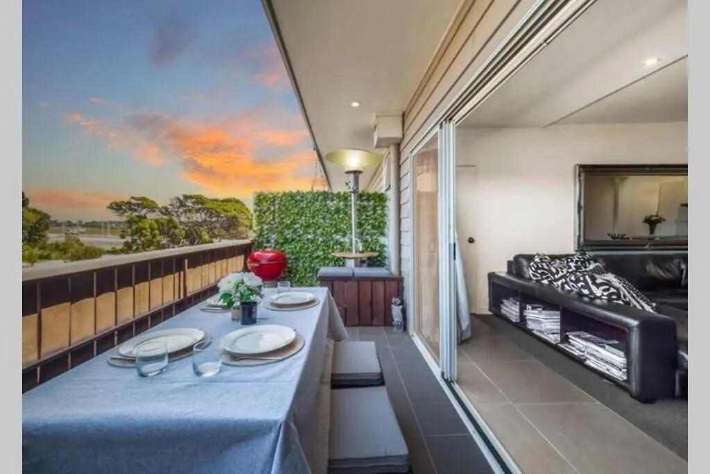 Modern 3 Bedroom Apartment, Beach, Surf & Shops * Cape Woolamai
