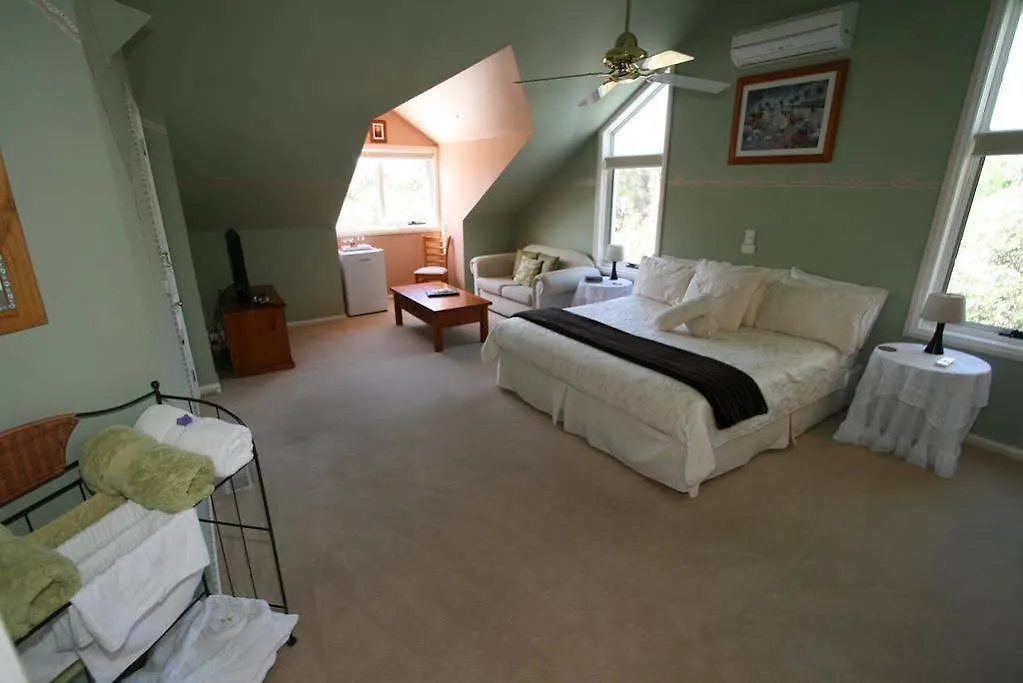 Silver Waters Bed & Breakfast 4*