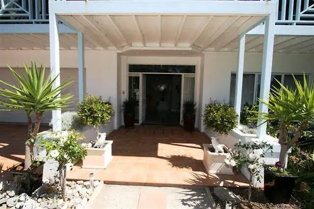 Silver Waters Bed & Breakfast 4*