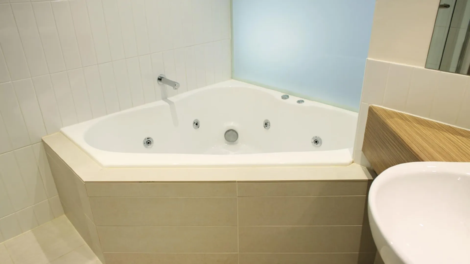 Aparthotel The Waves 4*