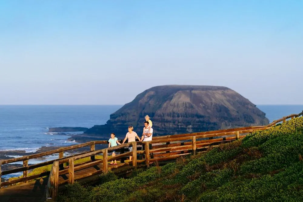 Aparthotel Phillip Island 4*