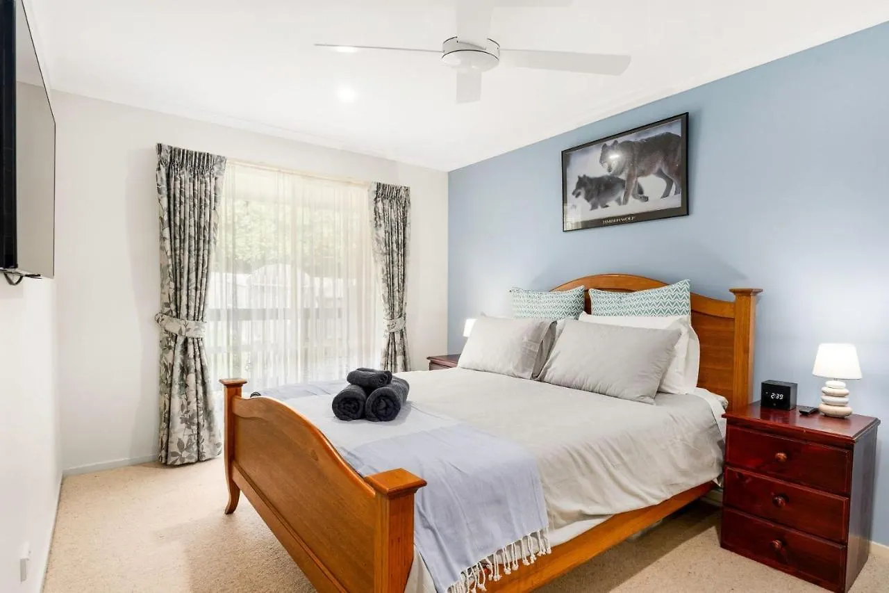 Cross Rhodes * Wimbledon Heights