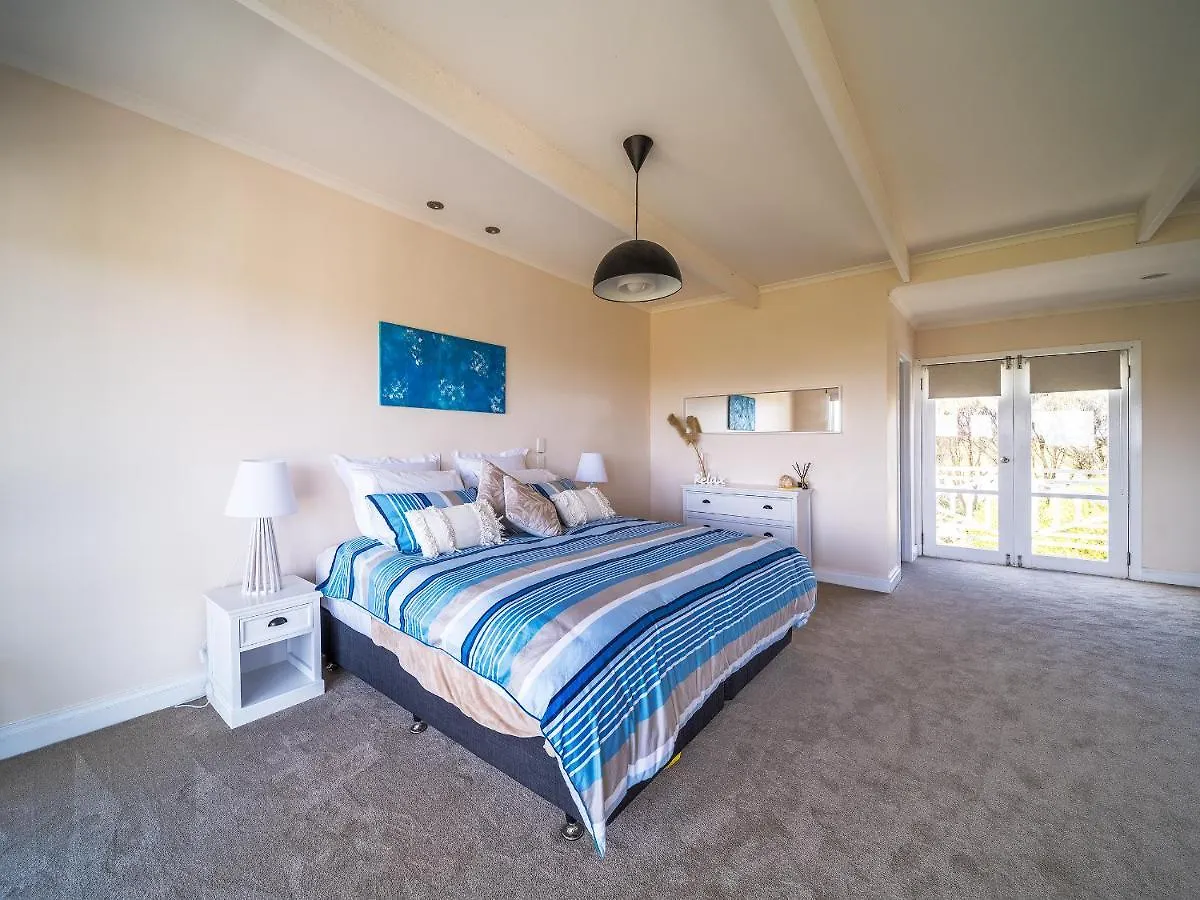 1-bedroom Unit With Stunning Ocean Views! * Smiths Beach