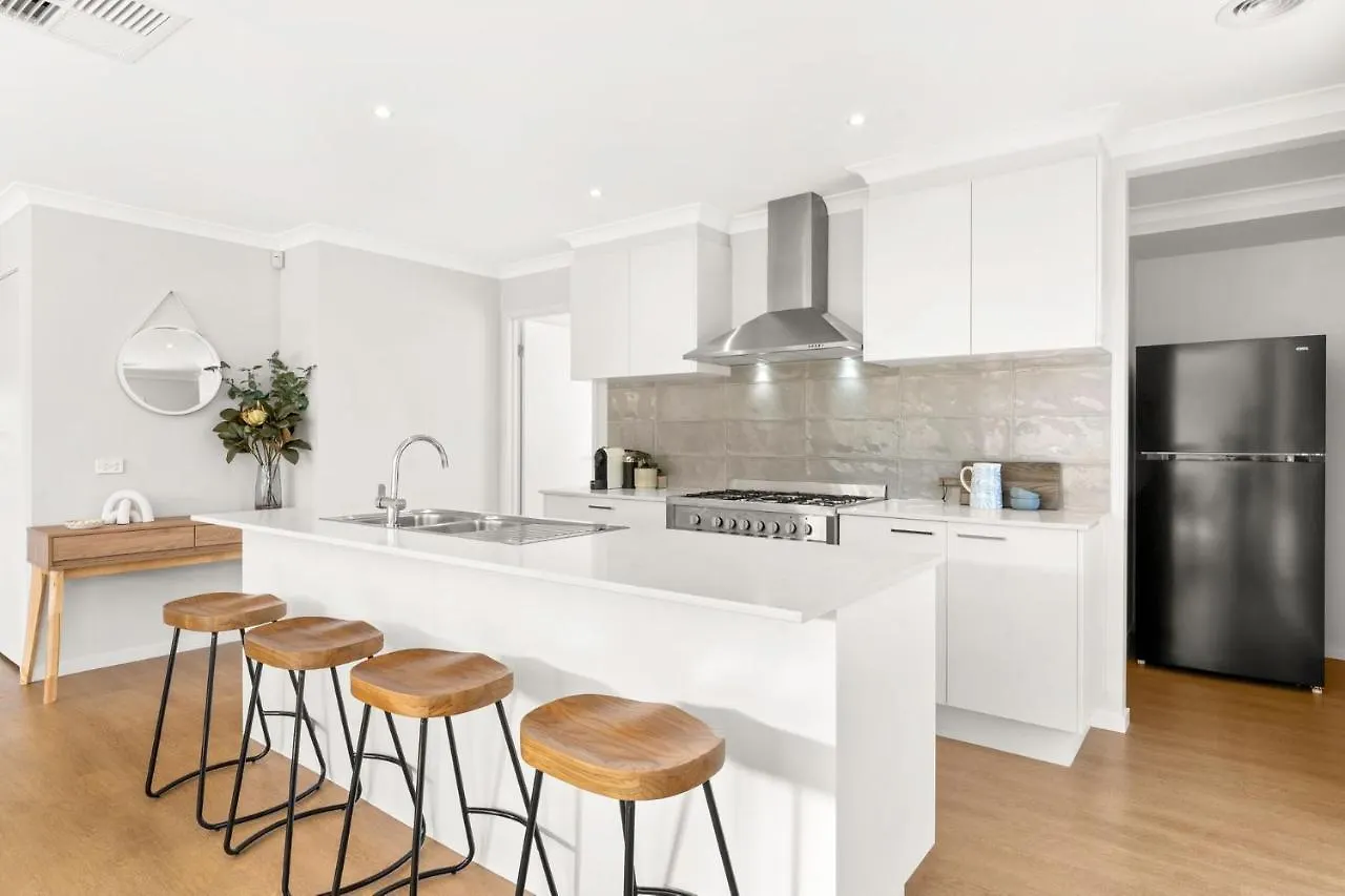 Saltair Stay: Seasonal Half-price Third Night Offer Holiday home *