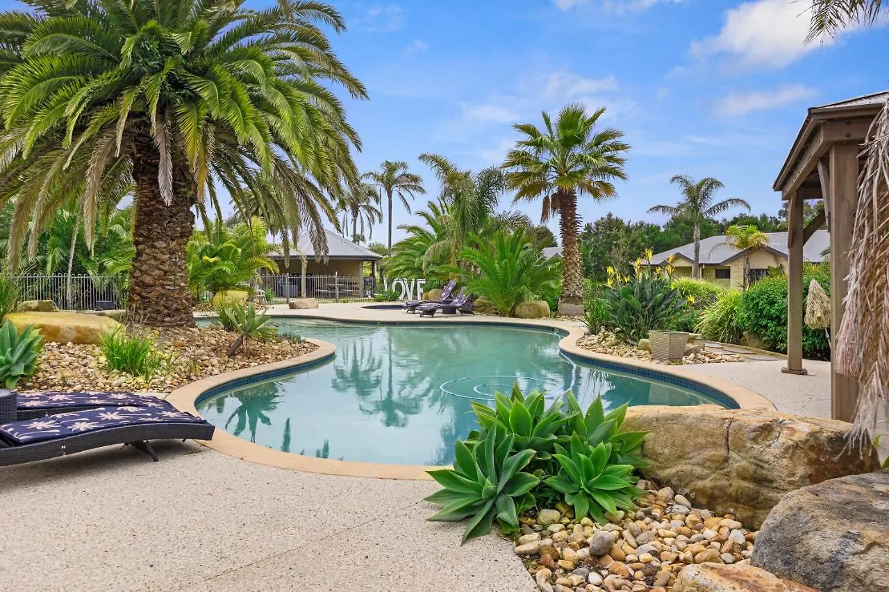 Island Cove فيلة