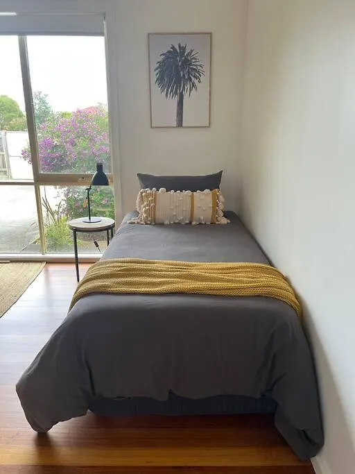 Casa Rossi - Coastal Gem Only 300 Metres From The Beautiful Red Rocks - Cowes, Phillip Island * Cowes