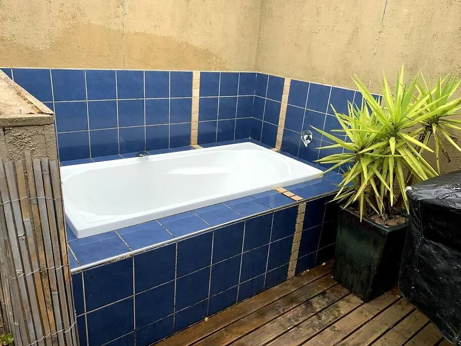 Holy Cowes! - Close To The Shops And Tatil Evi