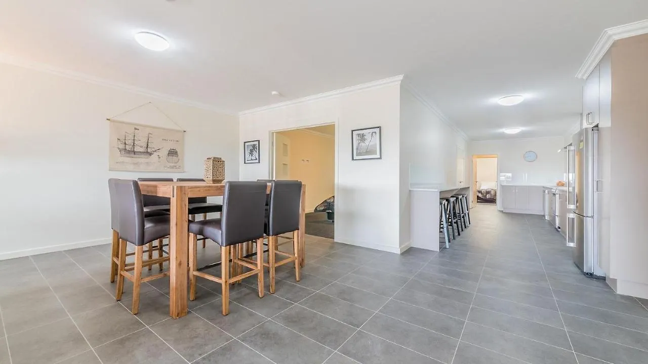 3-83 Thompson Avenue, * Cowes