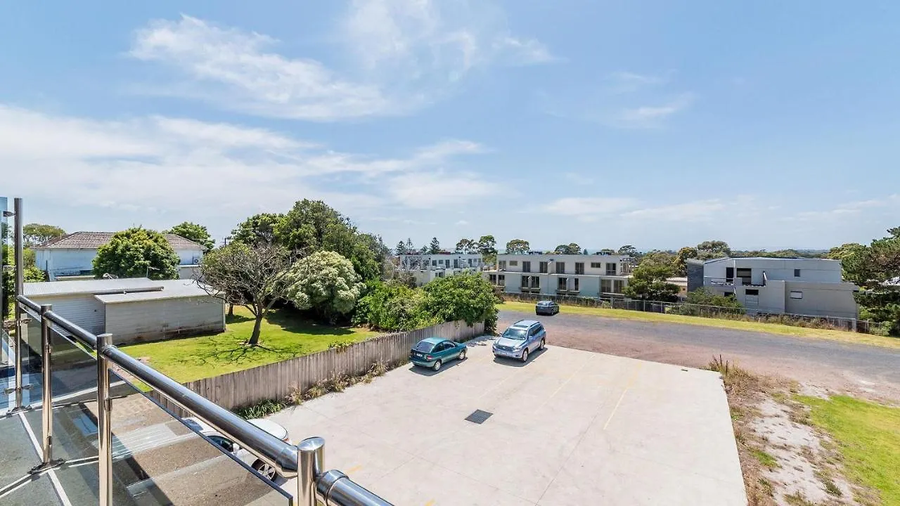 3-83 Thompson Avenue, Apartment Cowes