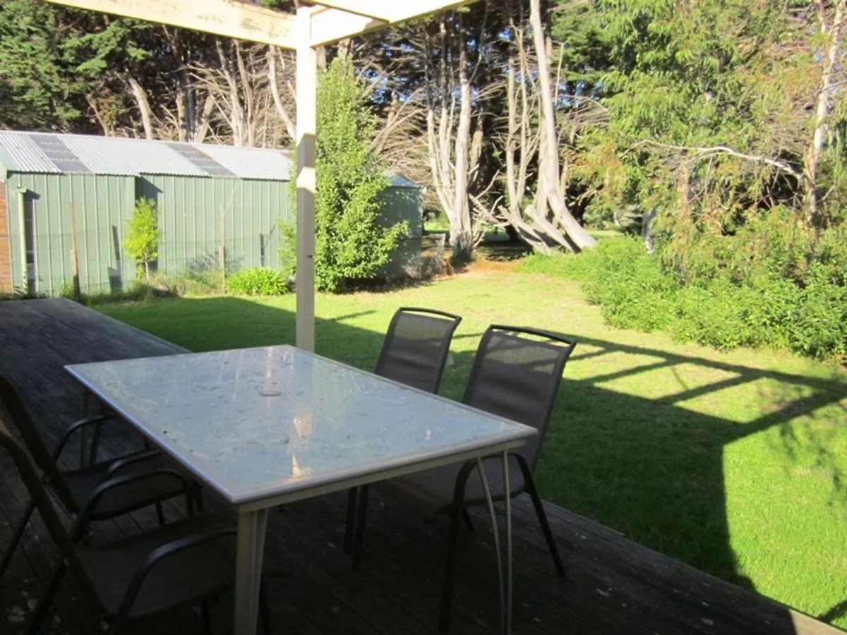 14 Mclardy Courtes * Cowes