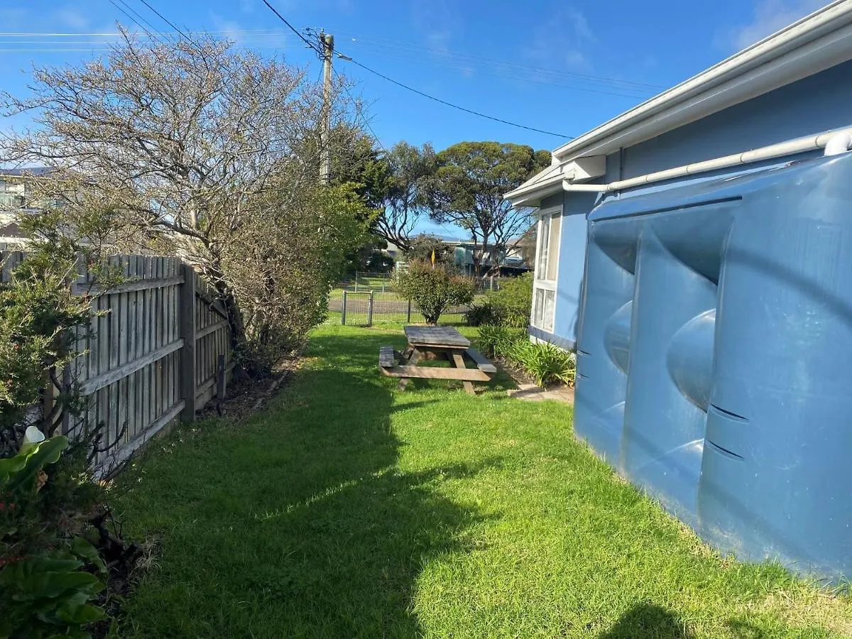 Holiday home Little Blue Shack *