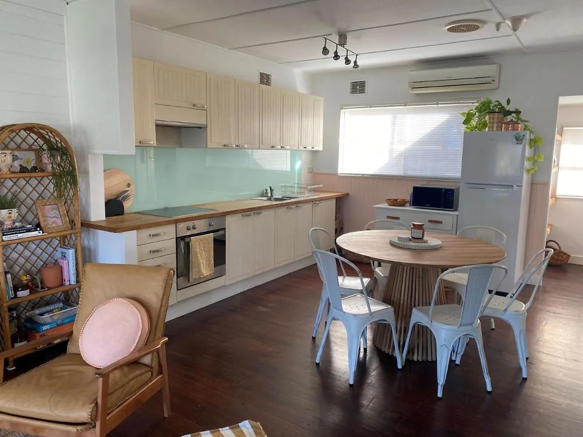 Holiday home Little Blue Shack Smiths Beach