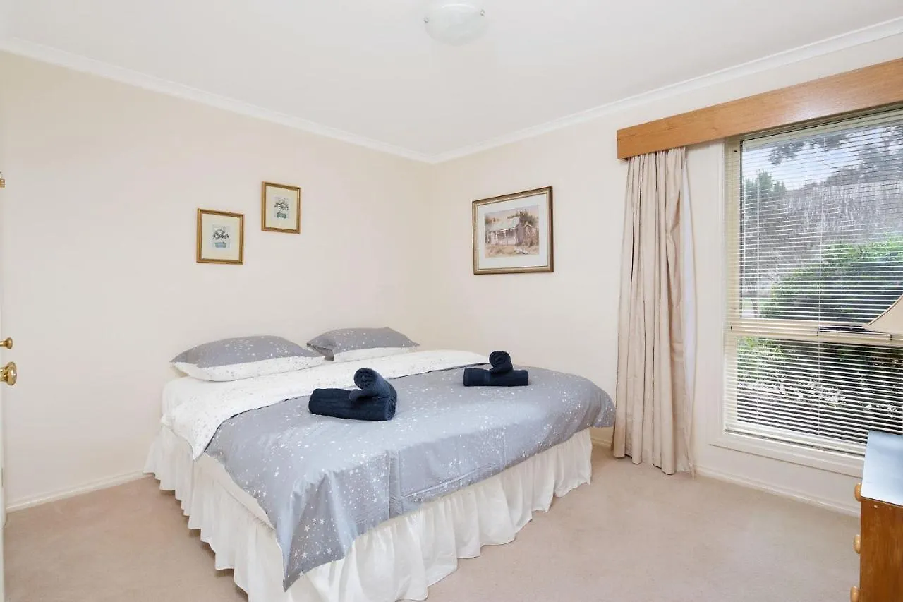 Unit 2 At 13 To 15 Redwood Drive Holiday home Cowes