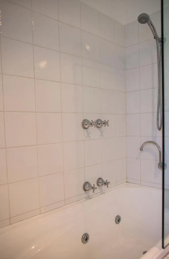 30 Mountainview Ave * Ventnor