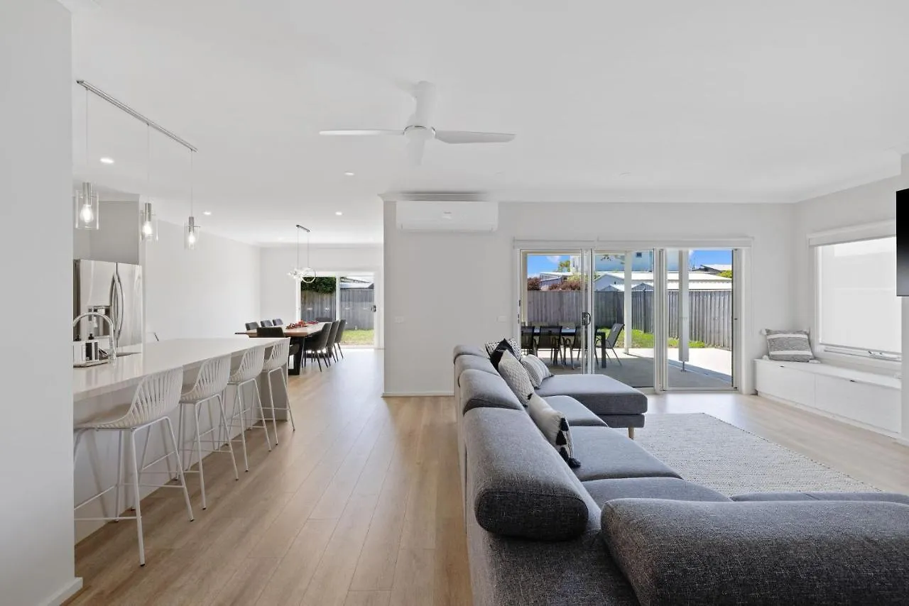 6 Blossom Rd * Cowes