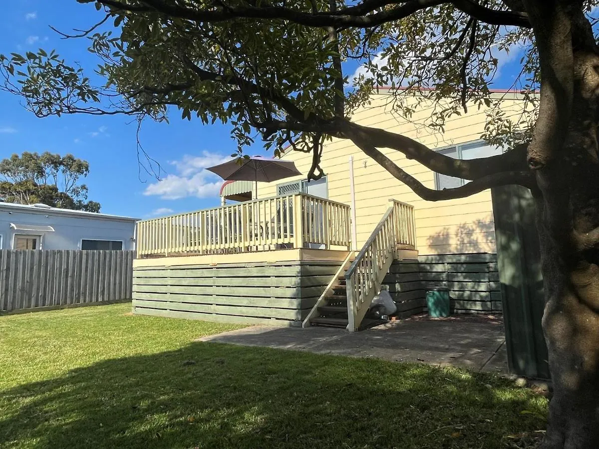 2 Roydon Road Holiday home *