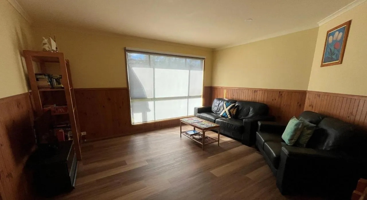 2 Roydon Road *