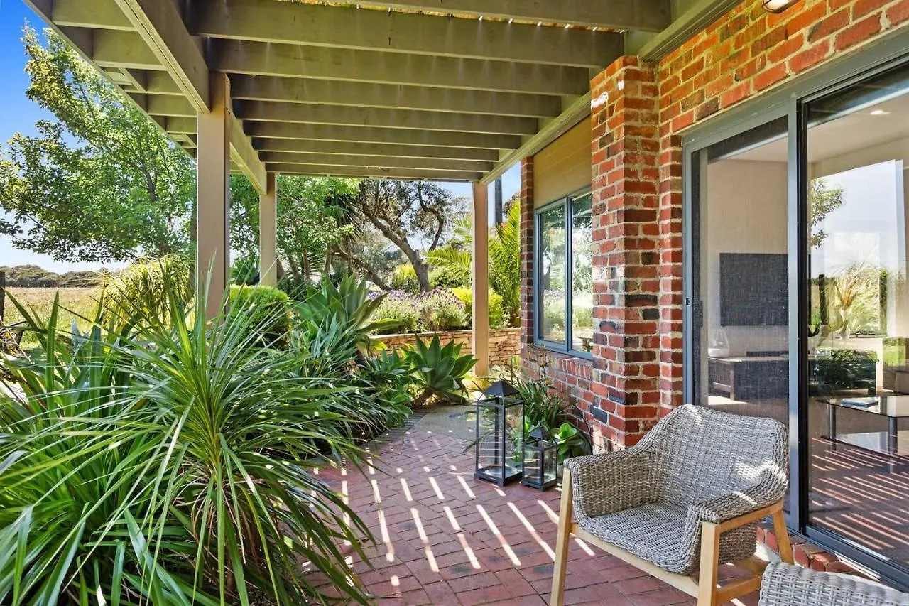 Coastal Meets Country At This Ventnor Beach Escape * Ventnor