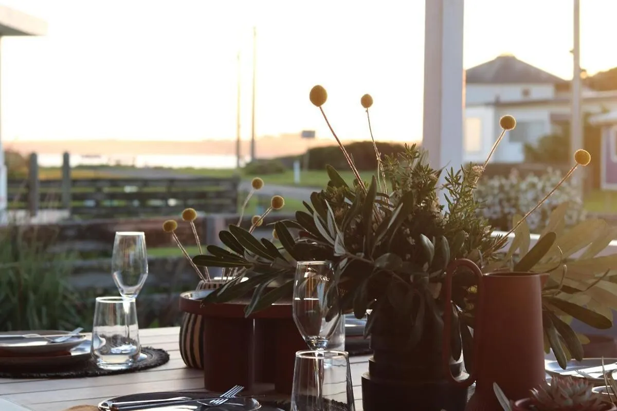 Couples Retreat With Ocean View Sunset Strip