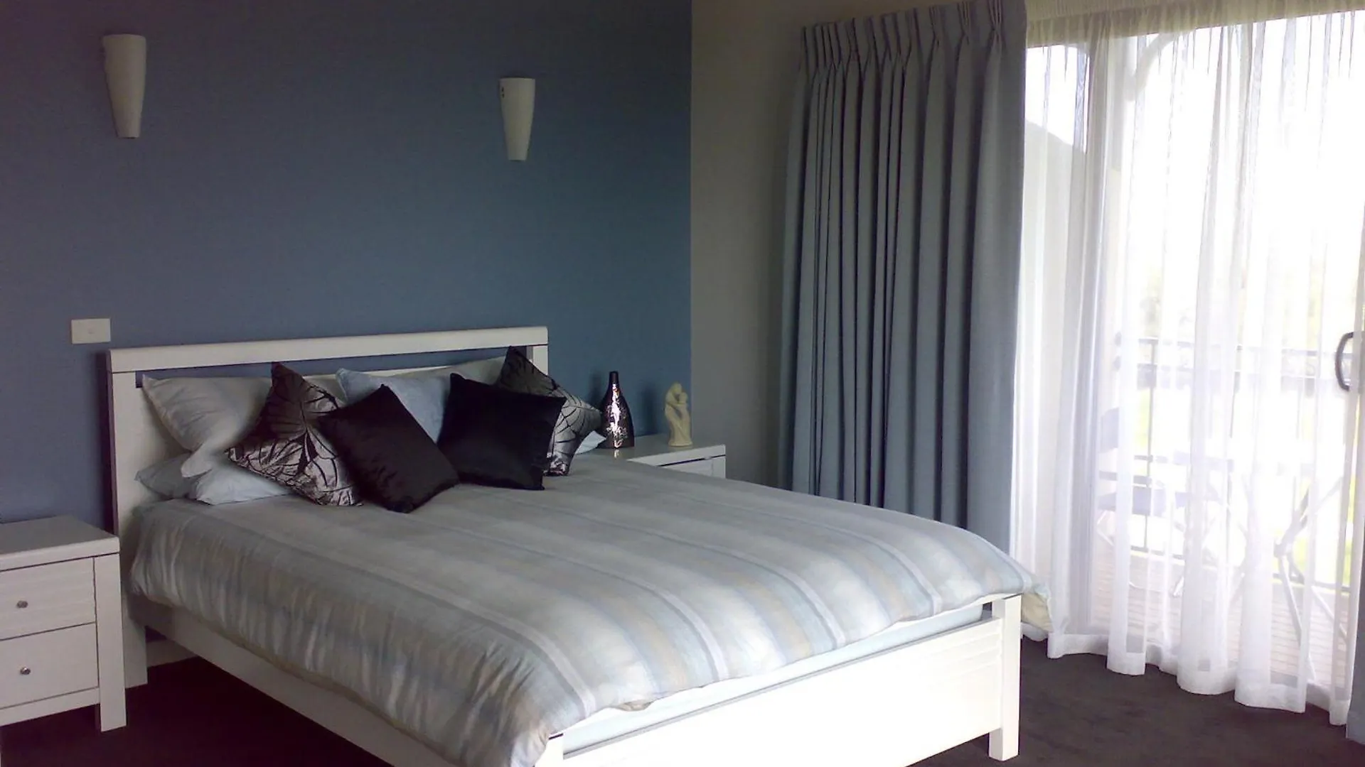 Swan Ventnor