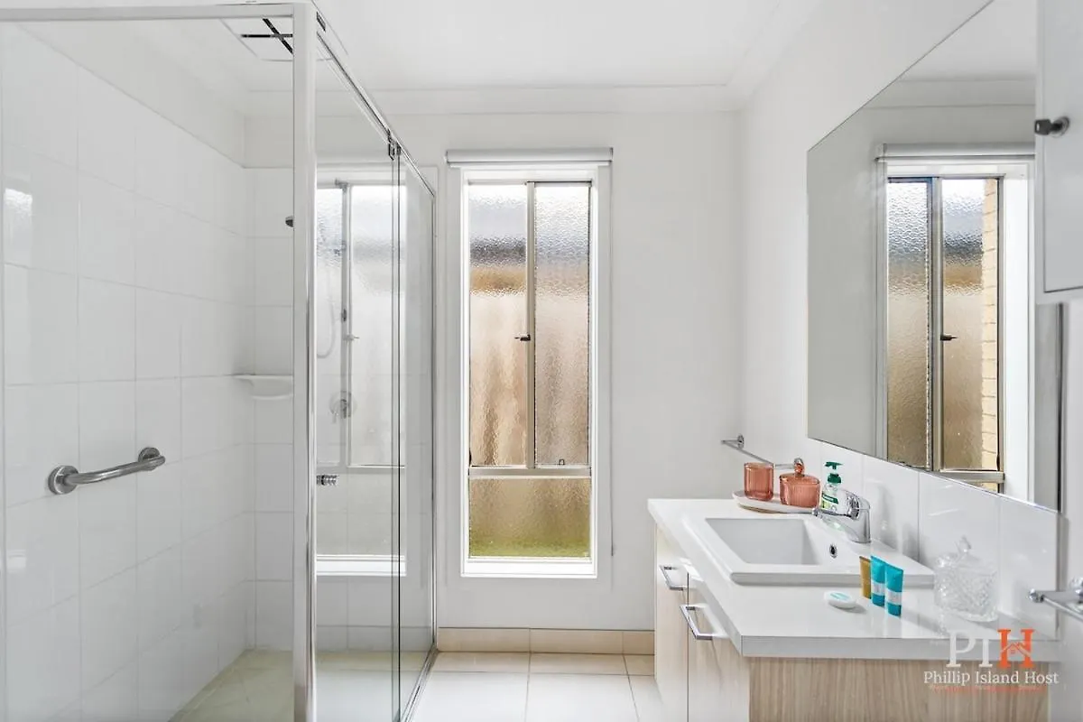 Spacious 4-br Family Cowes