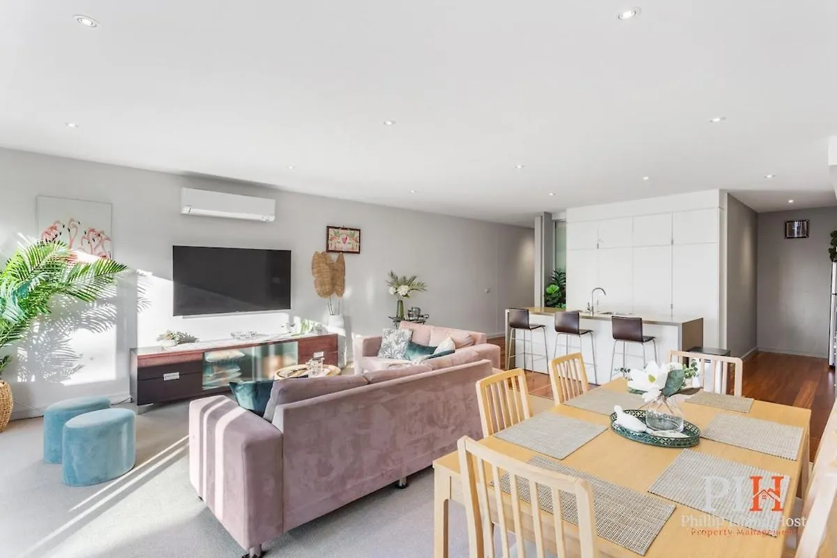 Penthouse Waterfront Sleep 4 Cowes