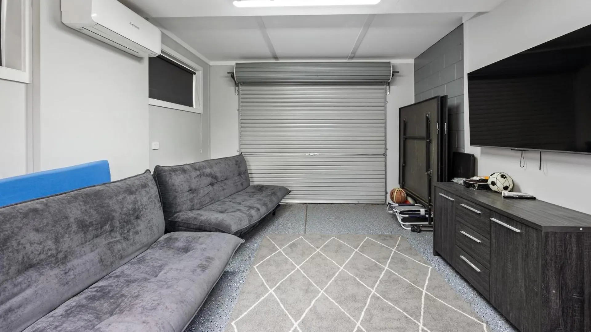 Wimbledon Heights Home *