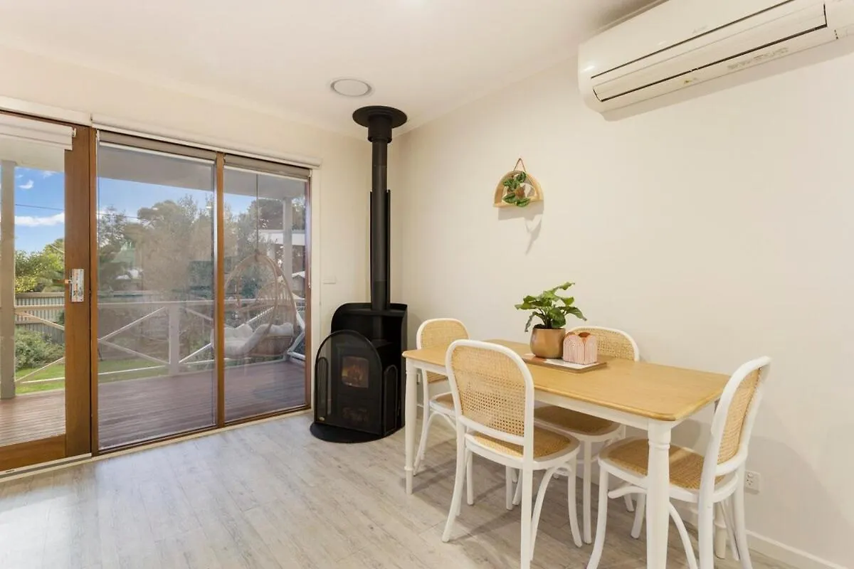 Beautiful Pet-friendly & Walk To *