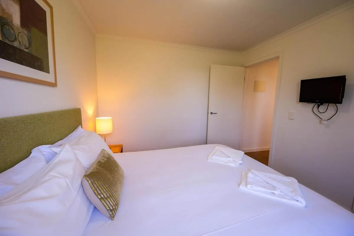 241 - Modern Exclusive W Pool Spa & Gym