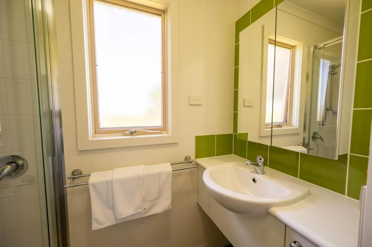 241 - Modern Exclusive W Pool Spa & Gym