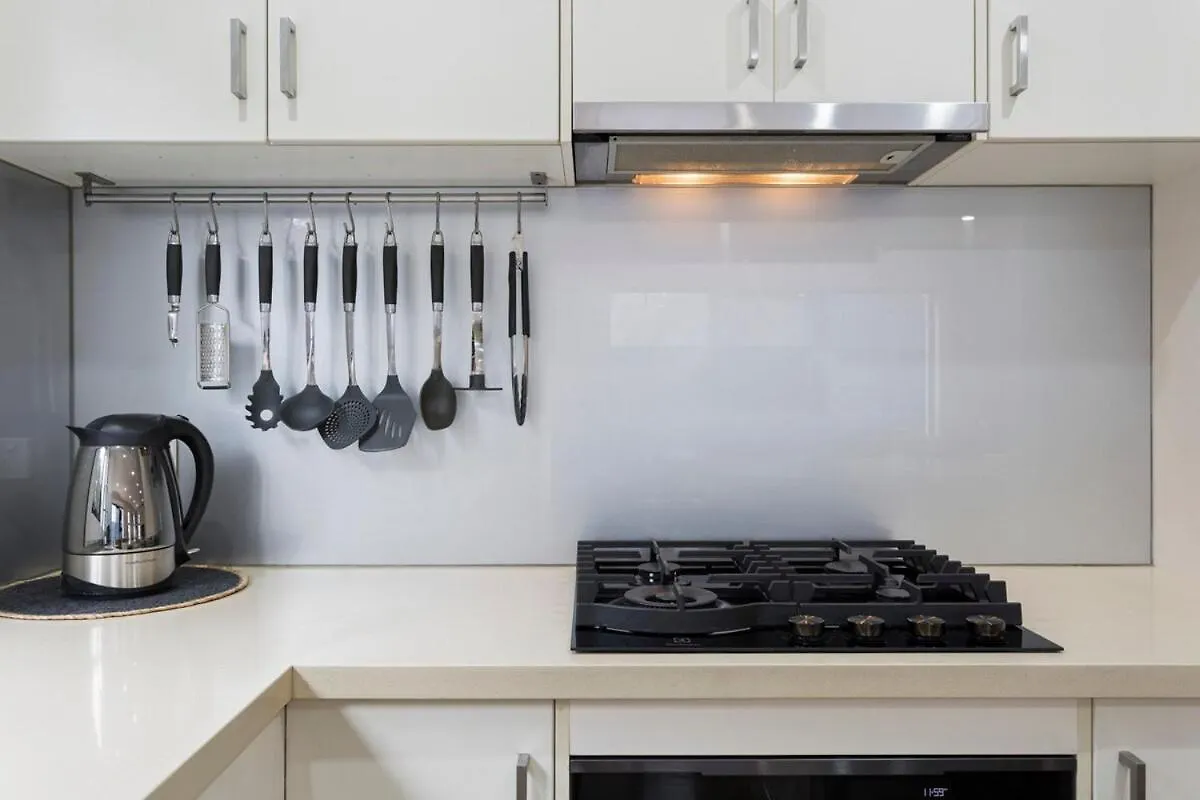 Stunning Luxury Townhome Walk To & Shops