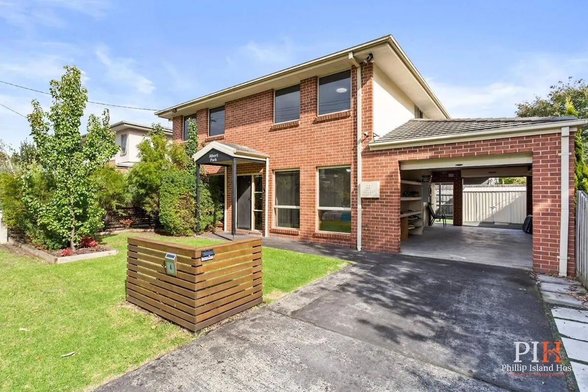 Private Family Near North-facing *