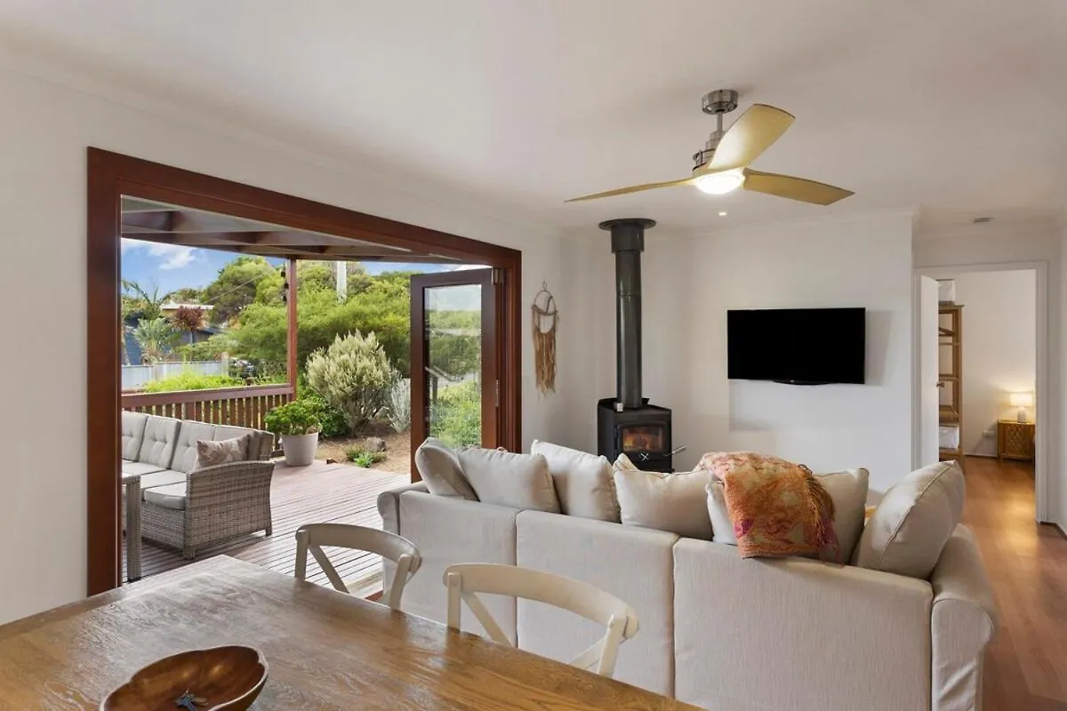 Stylish Zen W Firepit + Walk To *