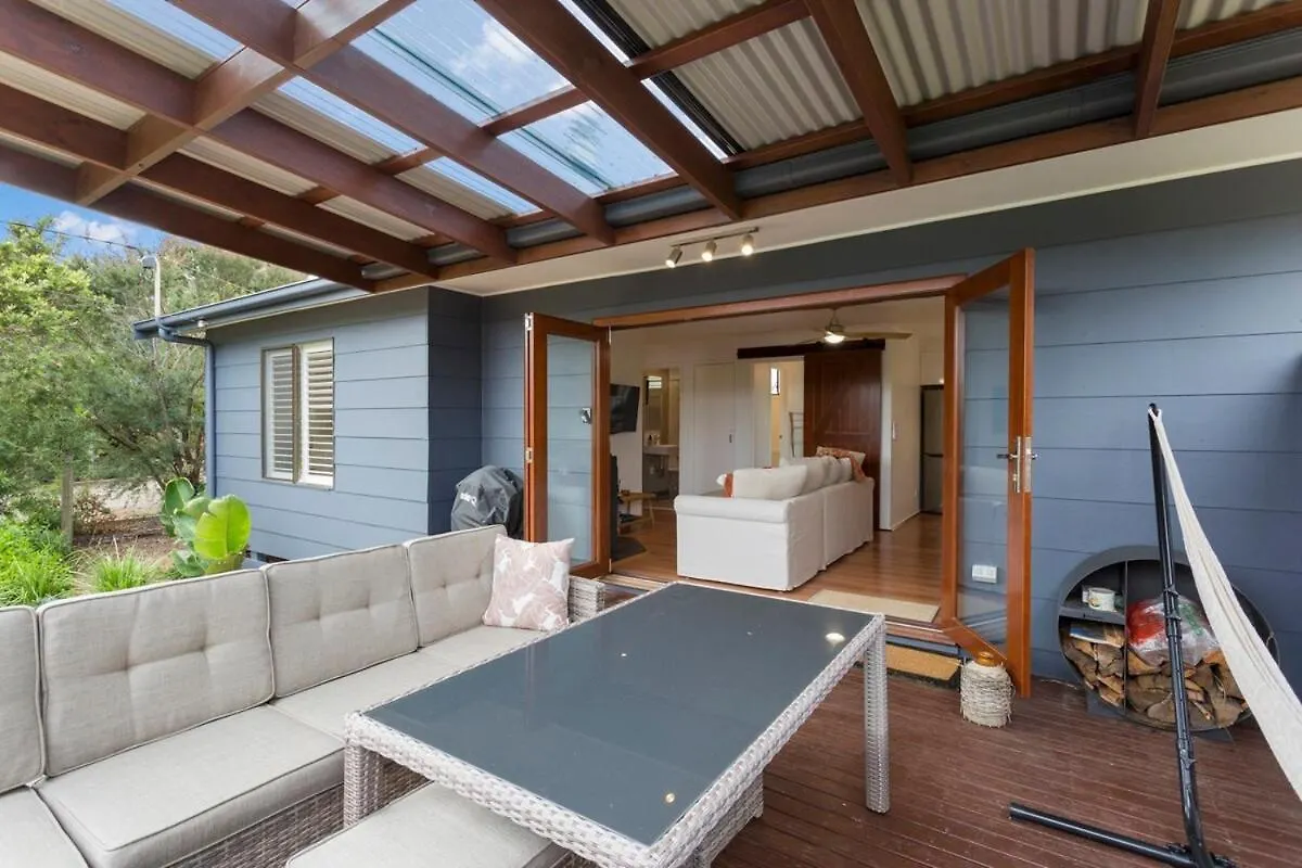 Stylish Zen W Firepit + Walk To * Smiths Beach