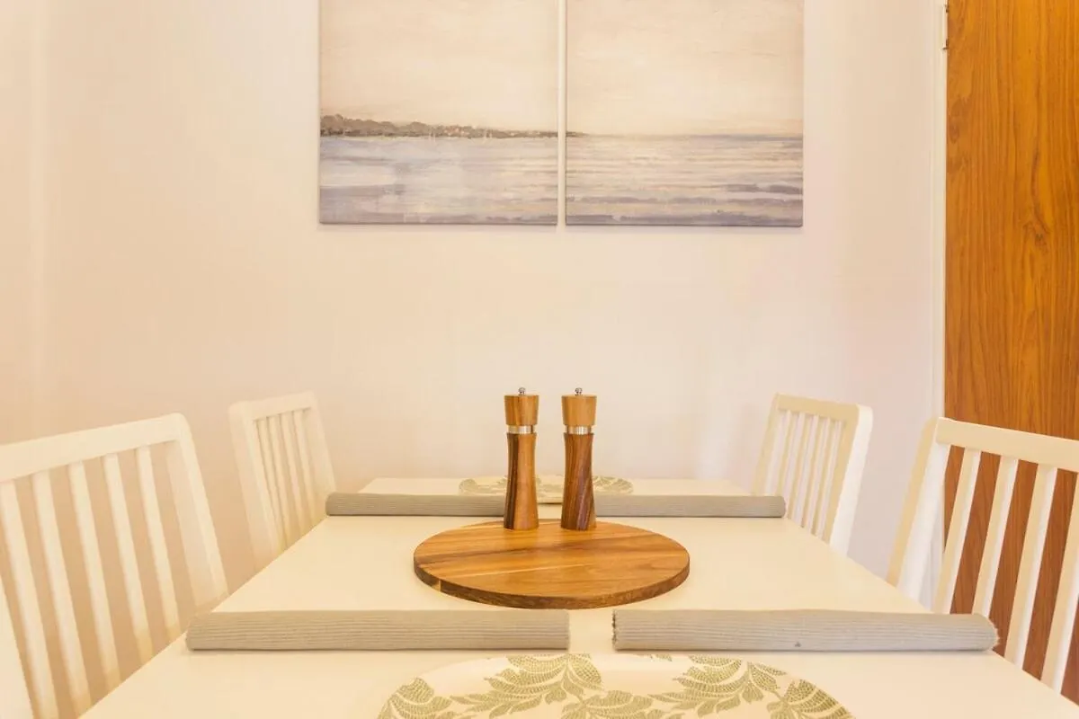 Tranquil House 3 Bed - 2 Bath Wi-fi