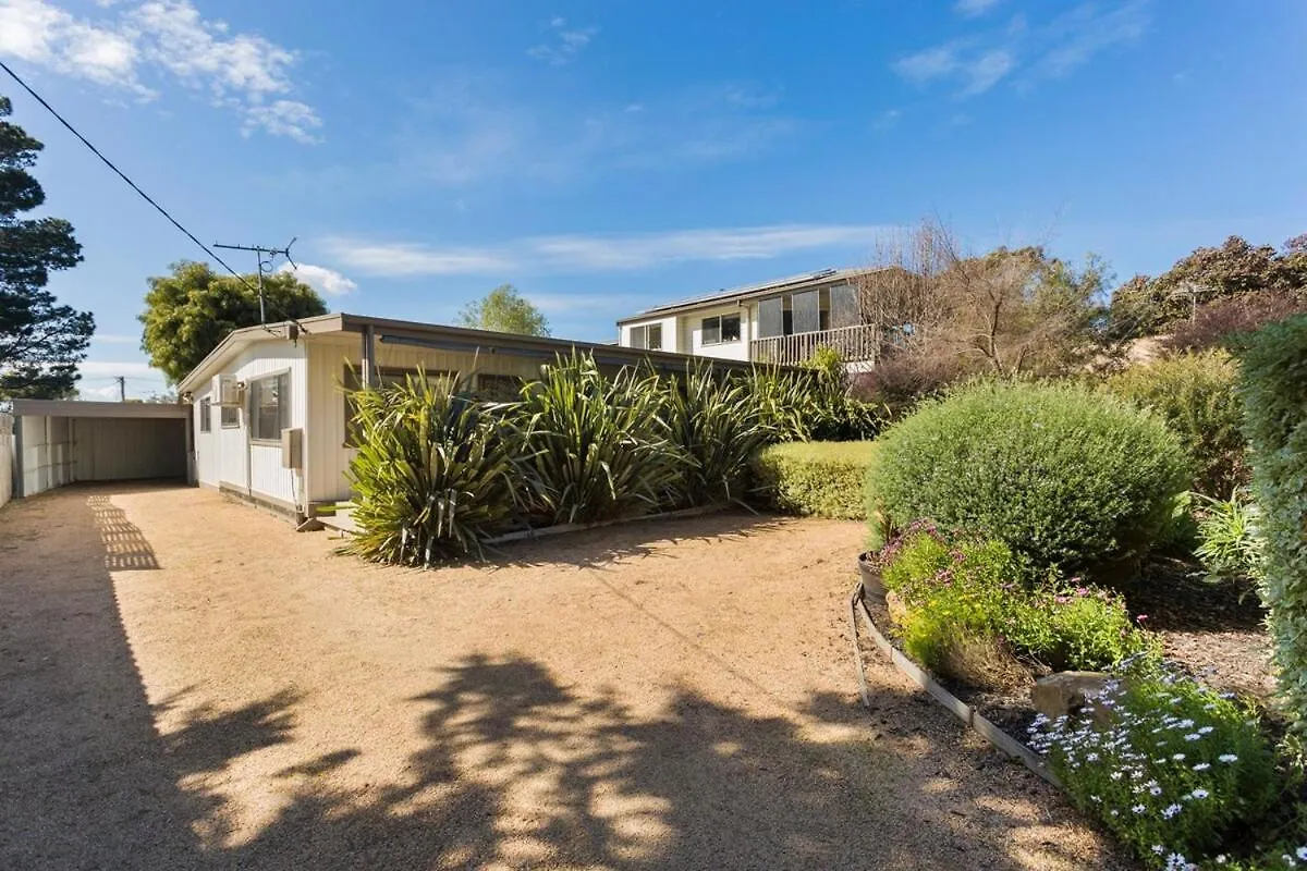 Tranquil House 3 Bed - 2 Bath Wi-fi * Cowes