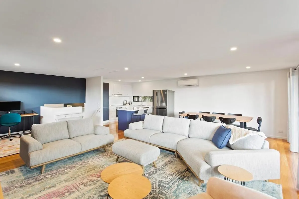 Luxury Getaway In A Statement Steps To *