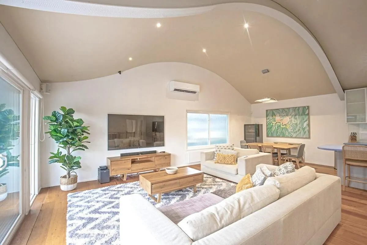 Casa vacanze Spacious Coastal Retreat 5 Bdr *