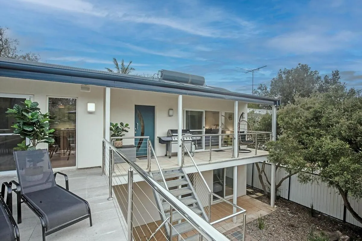 Spacious Coastal Retreat 5 Bdr Casa vacanze