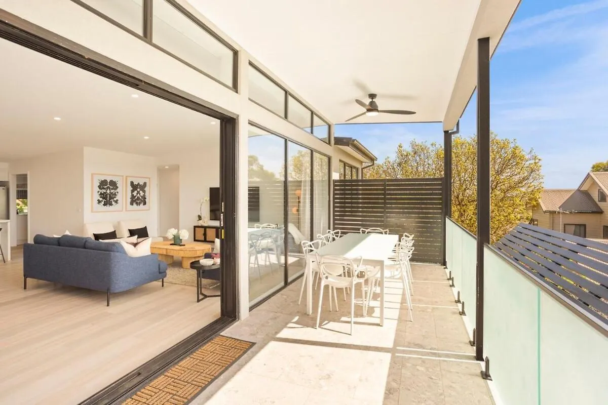 Bellevue Mini Golf Rumpus Rm + Sea Views Modern Cowes