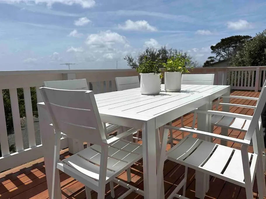 Seaside Shakabode Retreat W Lovely Bay Views בית נופש Surf Beach