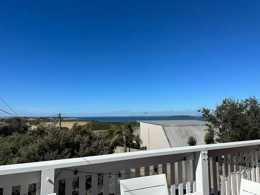 Seaside Shakabode Retreat W Lovely Bay Views בית נופש