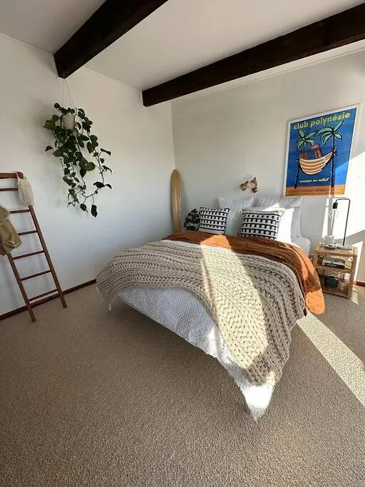 Seaside Shakabode Retreat W Lovely Bay Views בית נופש *