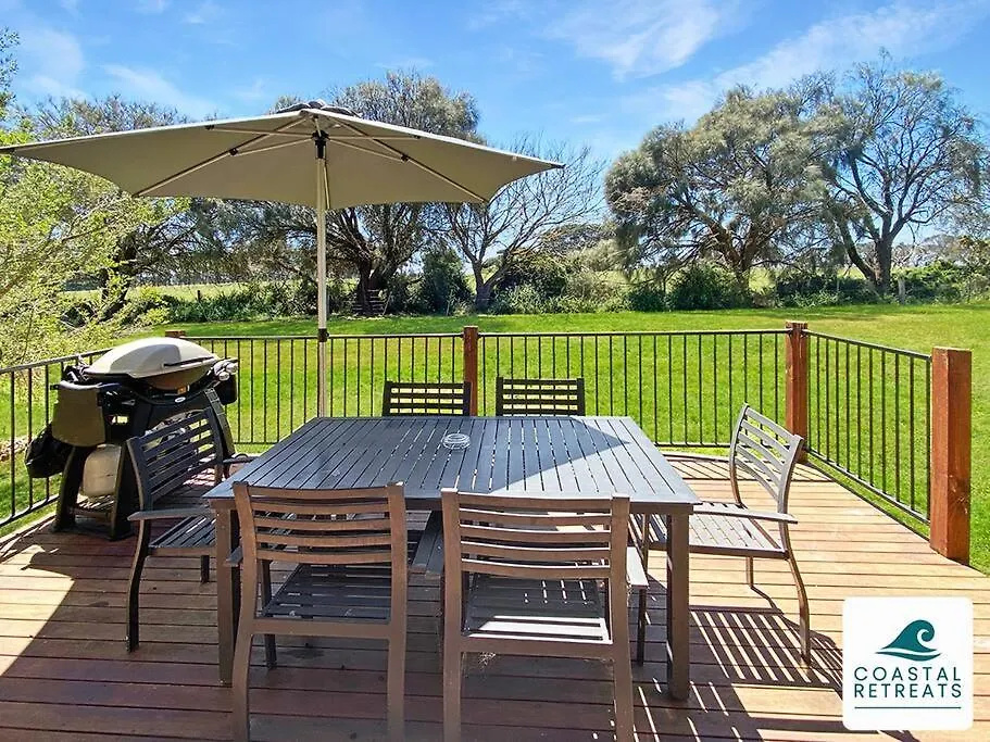 Vila Moya's Phillip Island Cowes