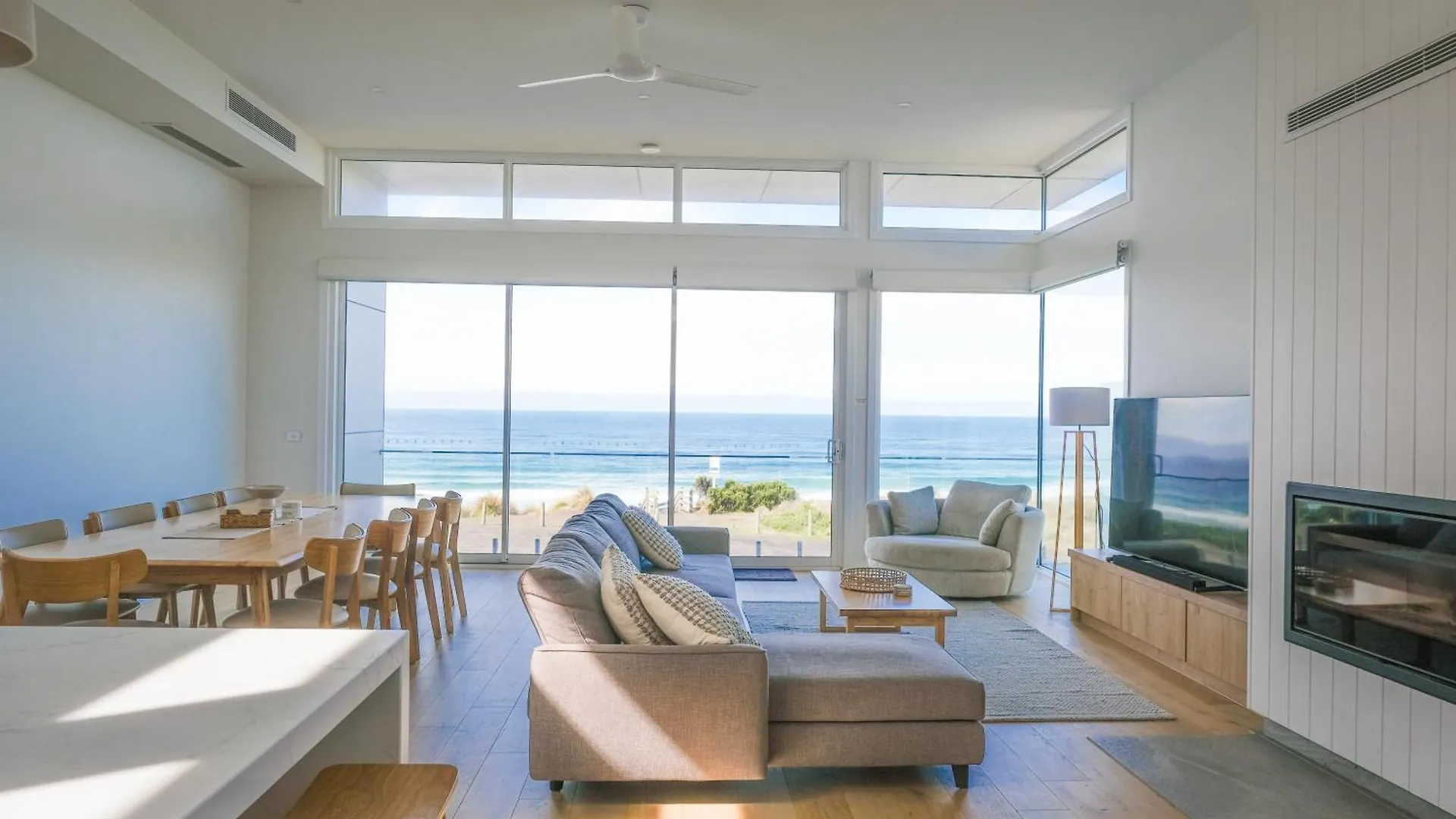 펜션 Oceanview Escape - Luxe Coastal Retreat With Hot Tub