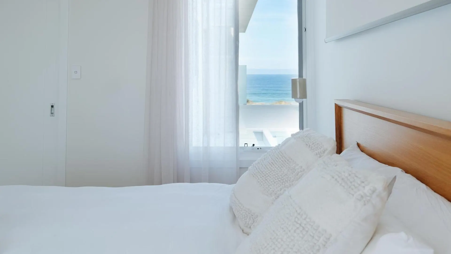 Oceanview Escape - Luxe Coastal Retreat With Hot Tub *