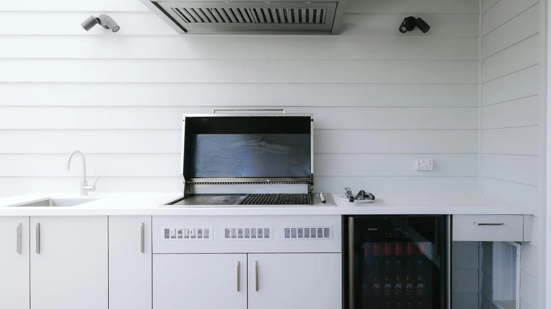 펜션 Oceanview Escape - Luxe Coastal Retreat With Hot Tub Surf Beach